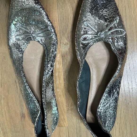 BRAND NEW Schultz Silver Slip Ons - Picture 2 of 6